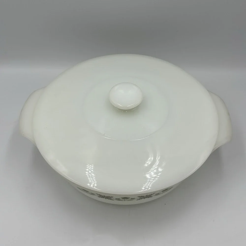 Vintage Fire King1.5 Qt Casserole W/Lid White/Green Meadow Design Anchor Hocking